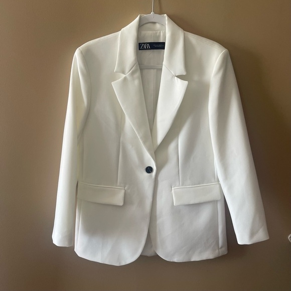 Zara Oversized Buttoned White Blazer - Picture 1 of 7